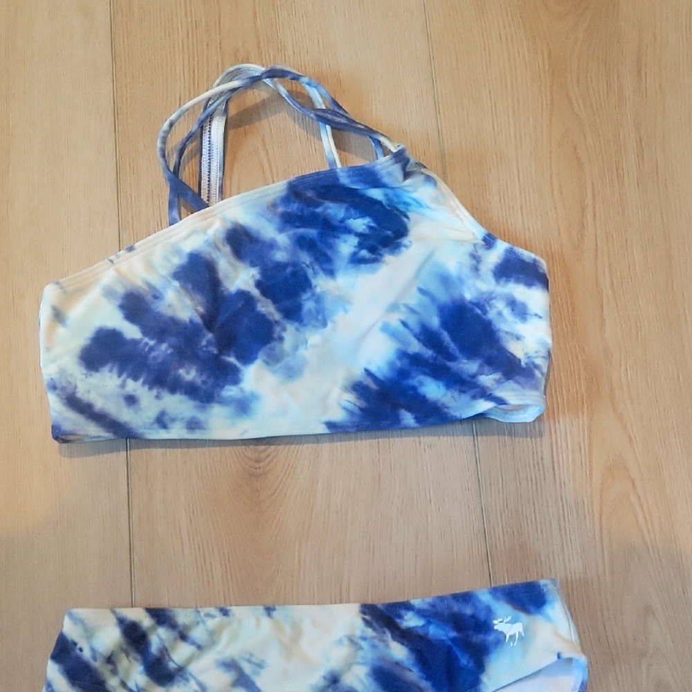 Abercrombie Kids Blue and White Swimwear- size kids 13-14